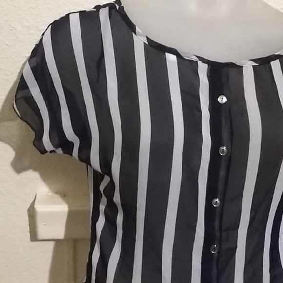 A'gaci Black and White Stripped Blouse Size S - Picture 3 of 7